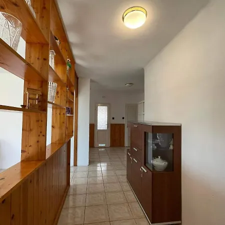 Kyra Apartman * Balatonboglar